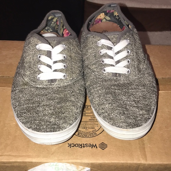 ICY Sneakers with laces. Gray & White - Picture 1 of 7